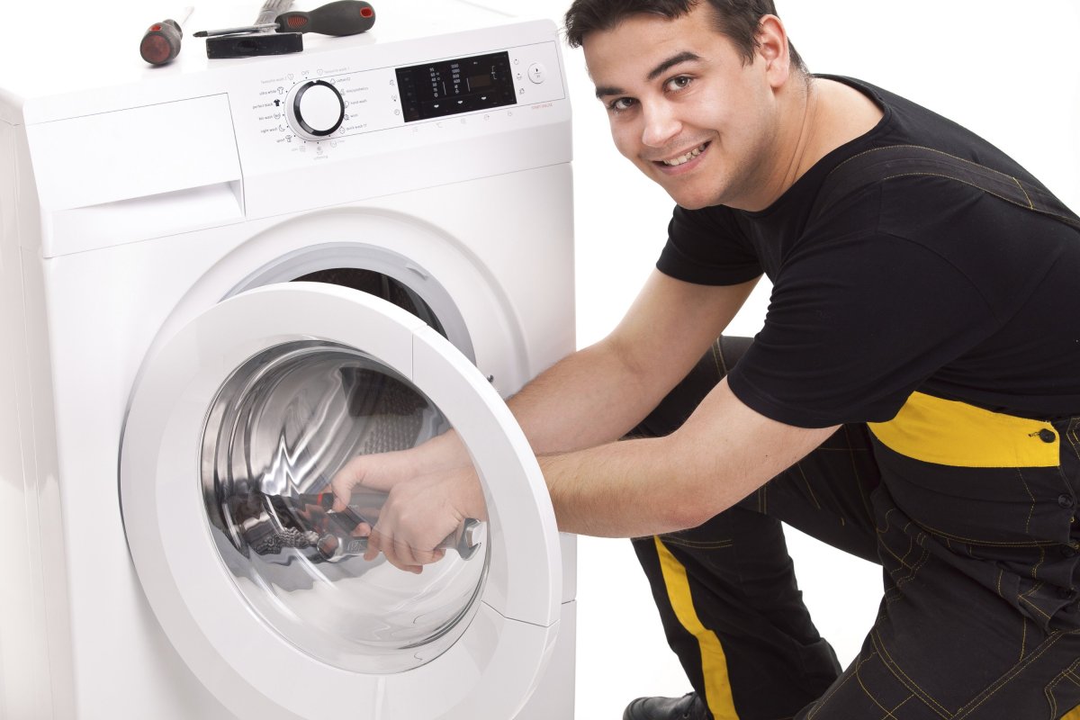 Чинить стиральную машину