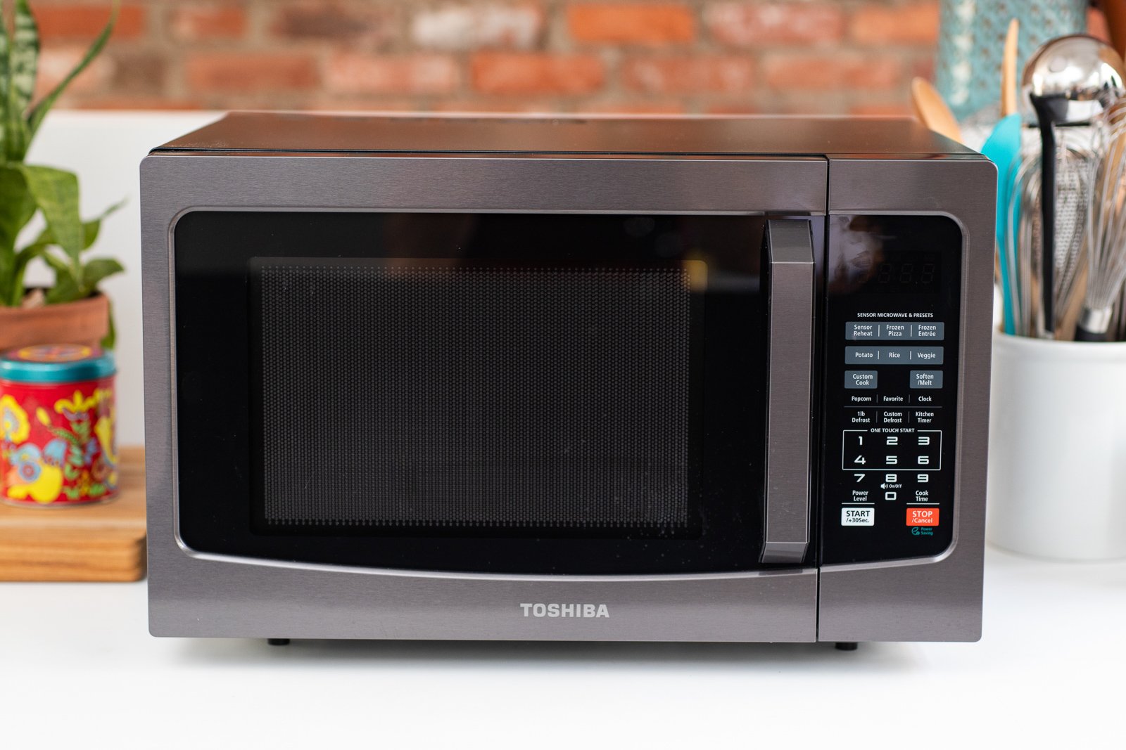 Микроволновая рейтинг 2023. Микроволновая печь Тошиба. Микроволновая печь Toshiba er-a7r. Toshiba микроволновая печь с грилем. Toshiba em131a5c-SS Microwave Oven.