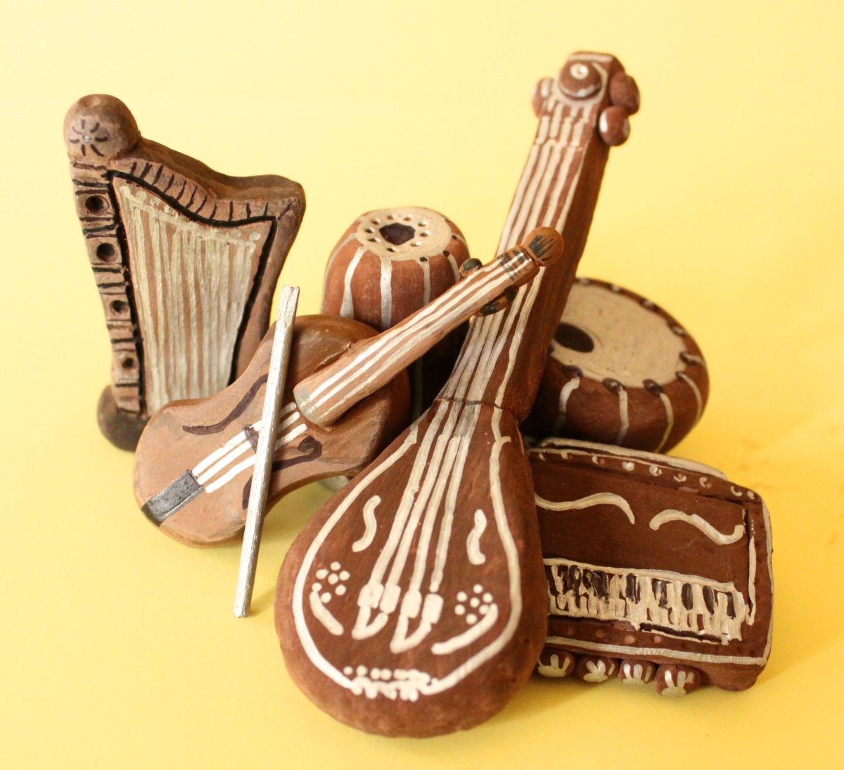 Музыкальные инструменты из кедра