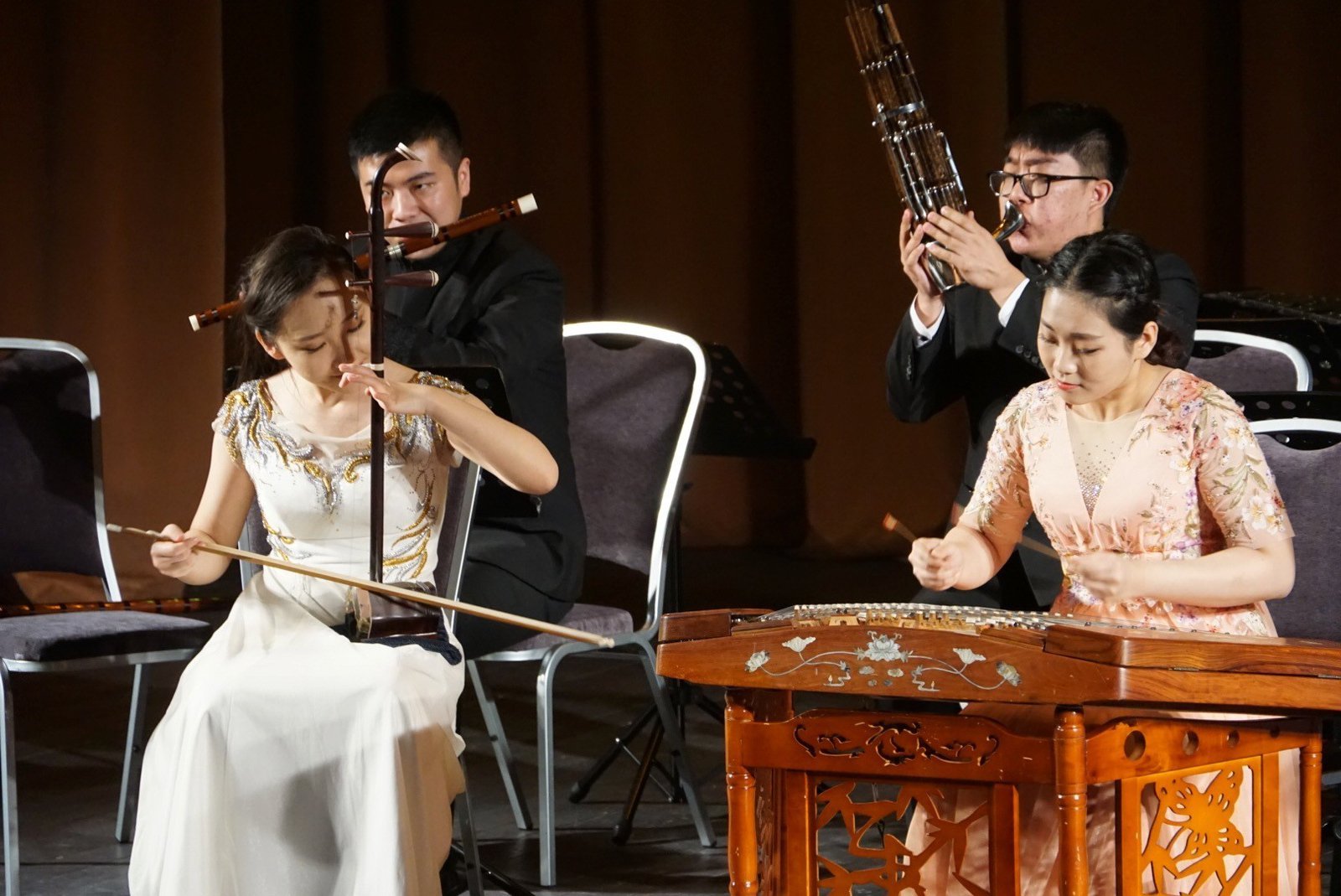 Популярная китайская музыка. Китайский оркестр. Китайские музыканты. Музыкальная культура Китая. Японский традиционный оркестр.
