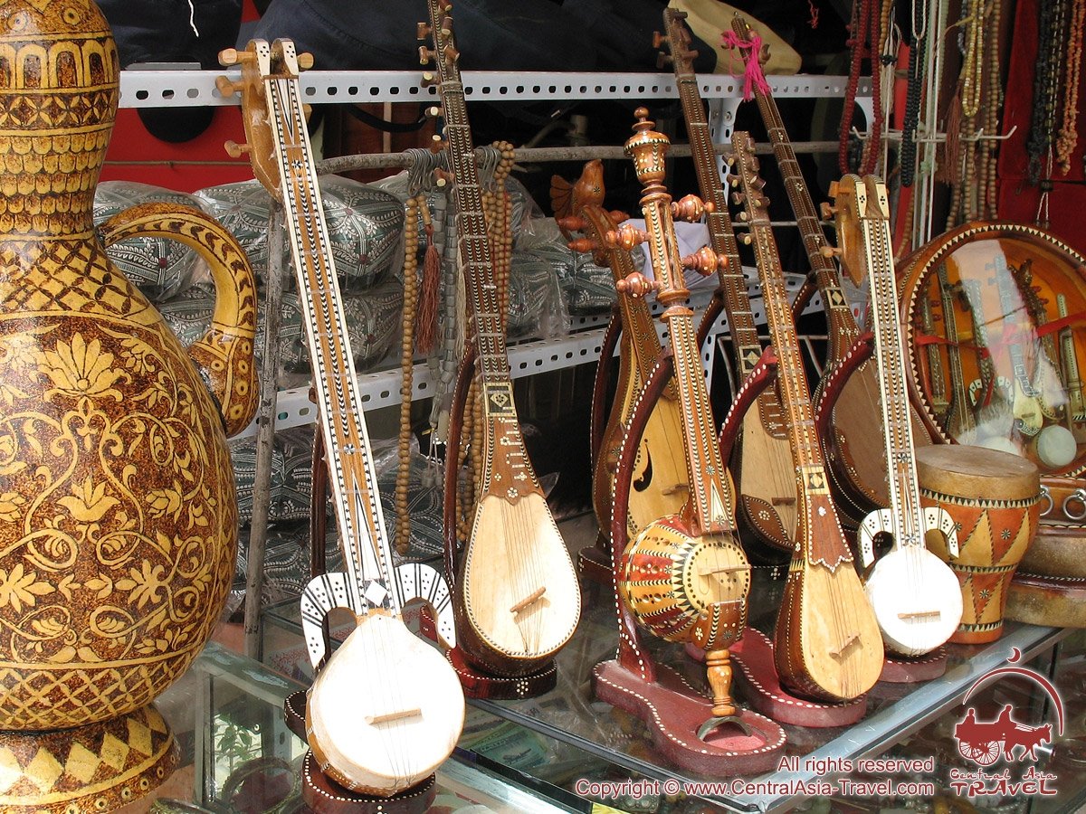 Национальный музыкальный инструмент уйгуров