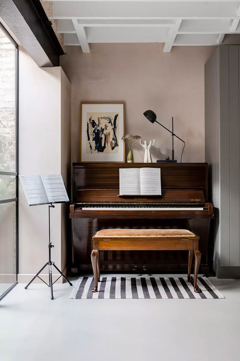 Пианино в современном интерьере