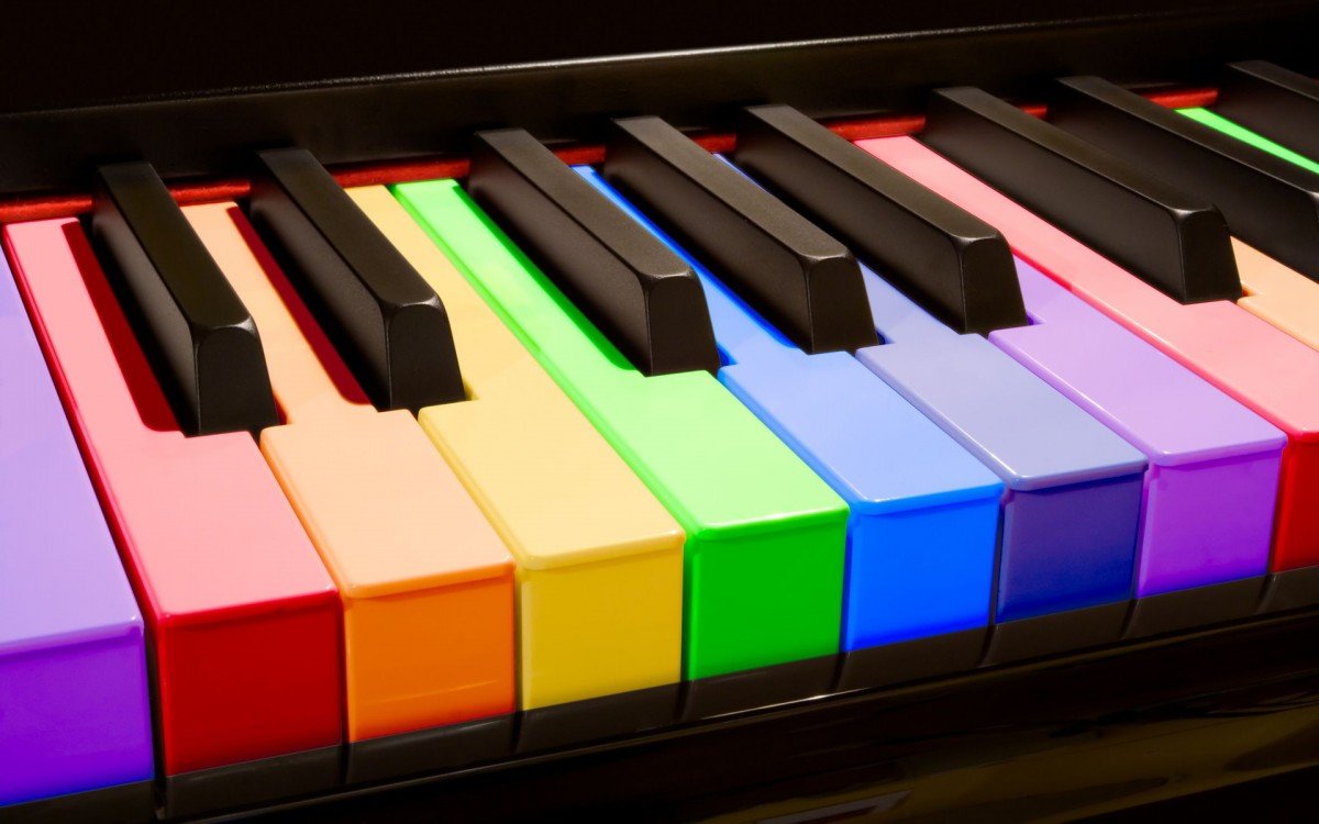 Разноцветное пианино