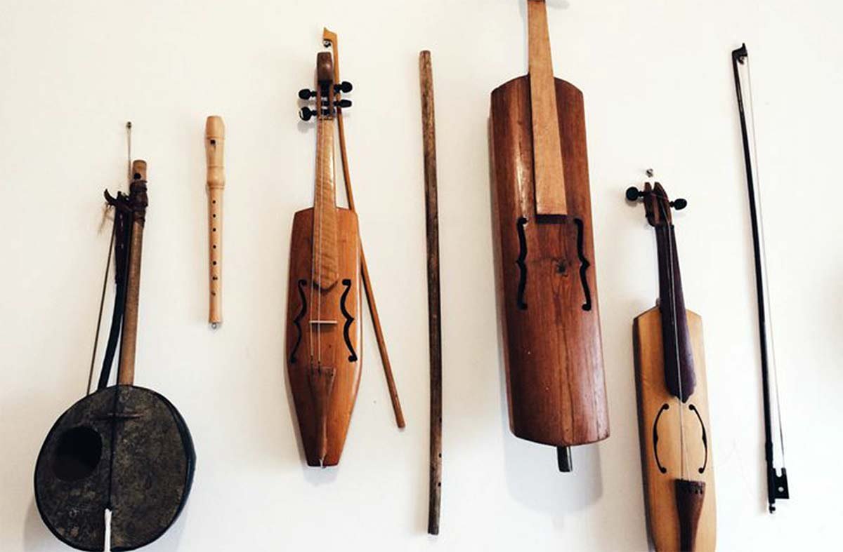 Струнно смычковый инструмент предшественник скрипки