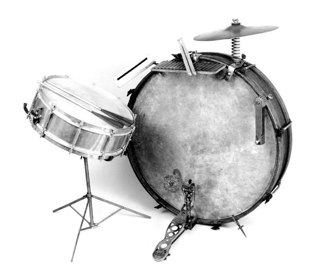 Первый музыкальный инструмент барабан
