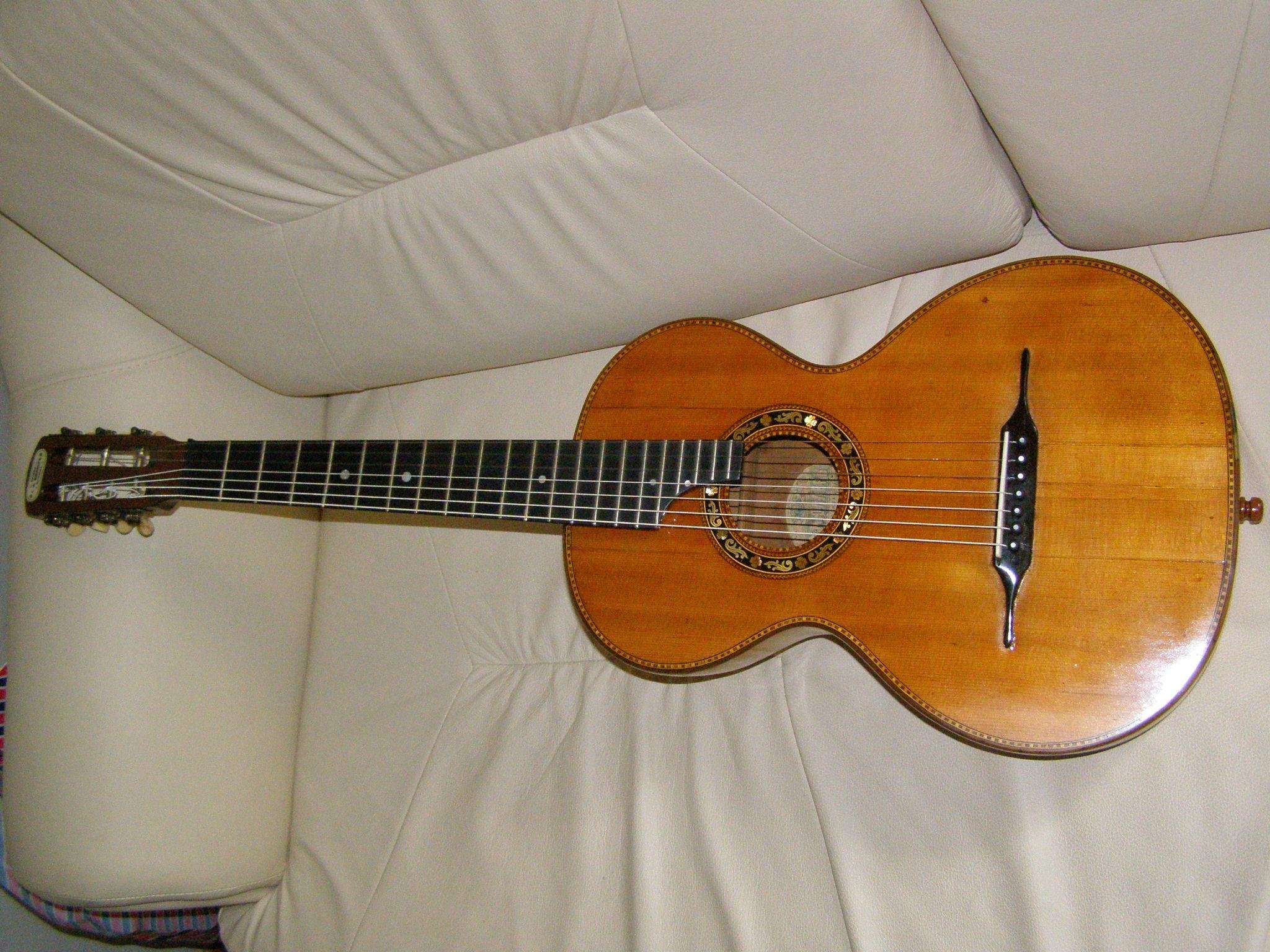 7 струнная гитара купить. Гитара Орфей полуакустика 6 струн. Семиструнная гитара 19 век. Семиструнная акустическая гитара. Советская 7 струнная гитара.
