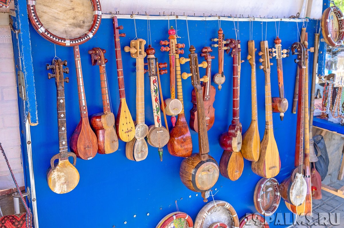 Рубаб музыкальный инструмент Узбекистан