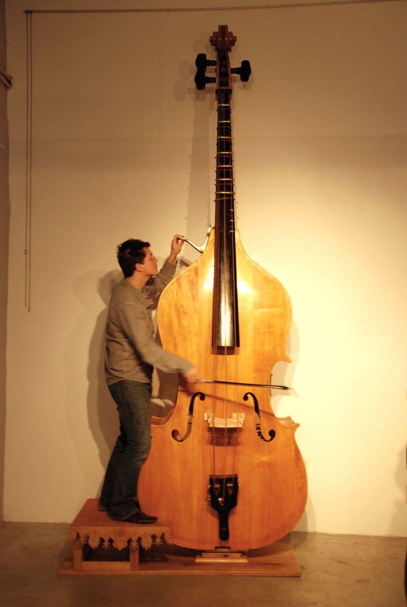 Октобас музыкальный инструмент