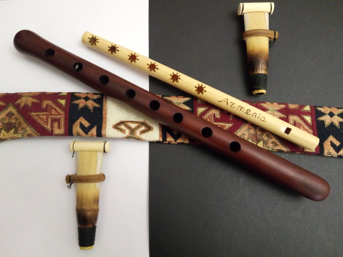 Армянский духовой инструмент дудук