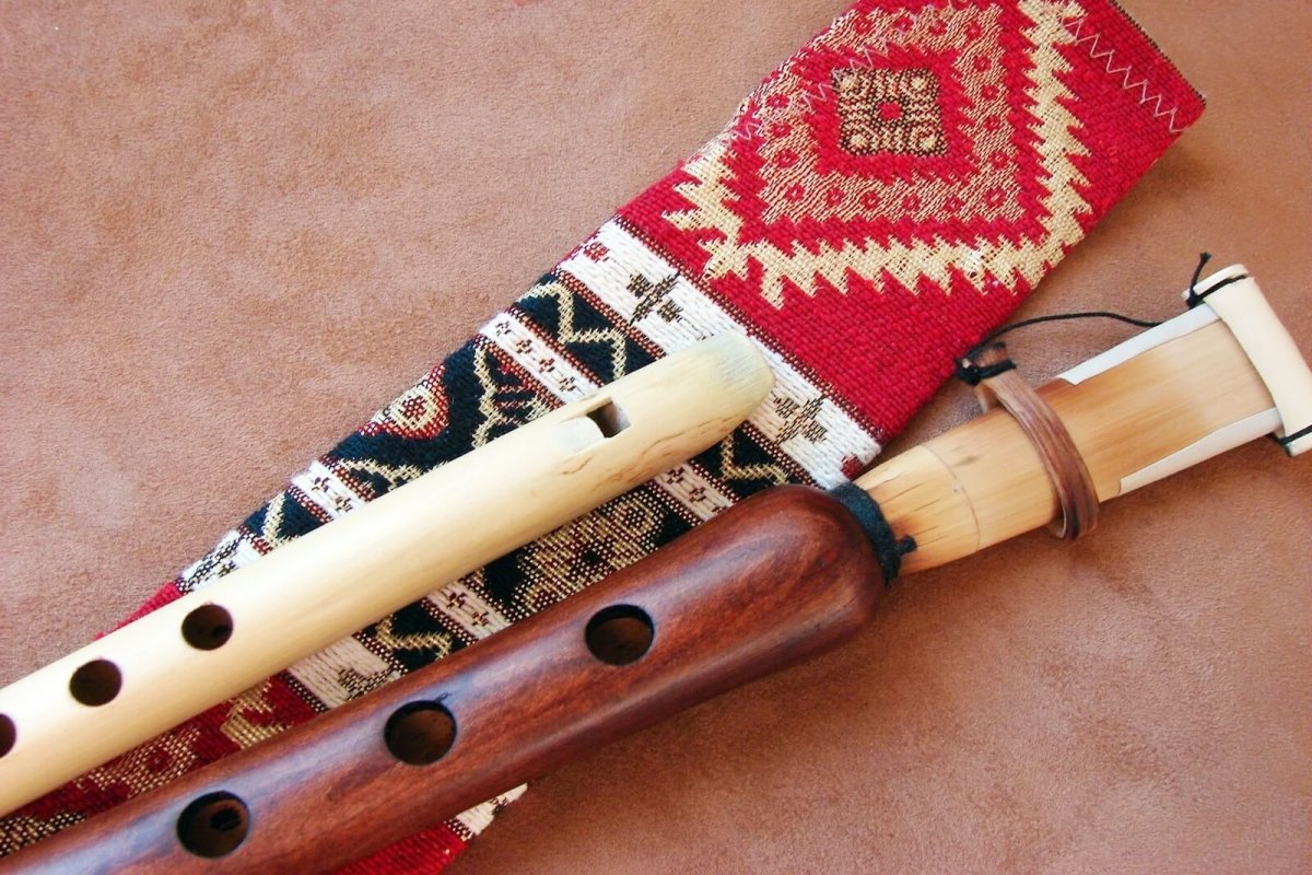 Национальный армянский инструмент дудук