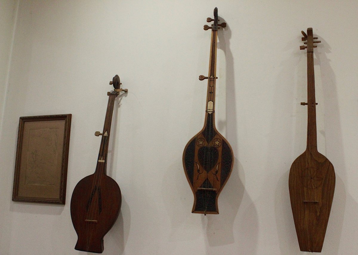 Грузинский народный инструмент Чонгури