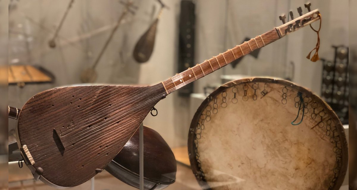 Ребаб музыкальный инструмент