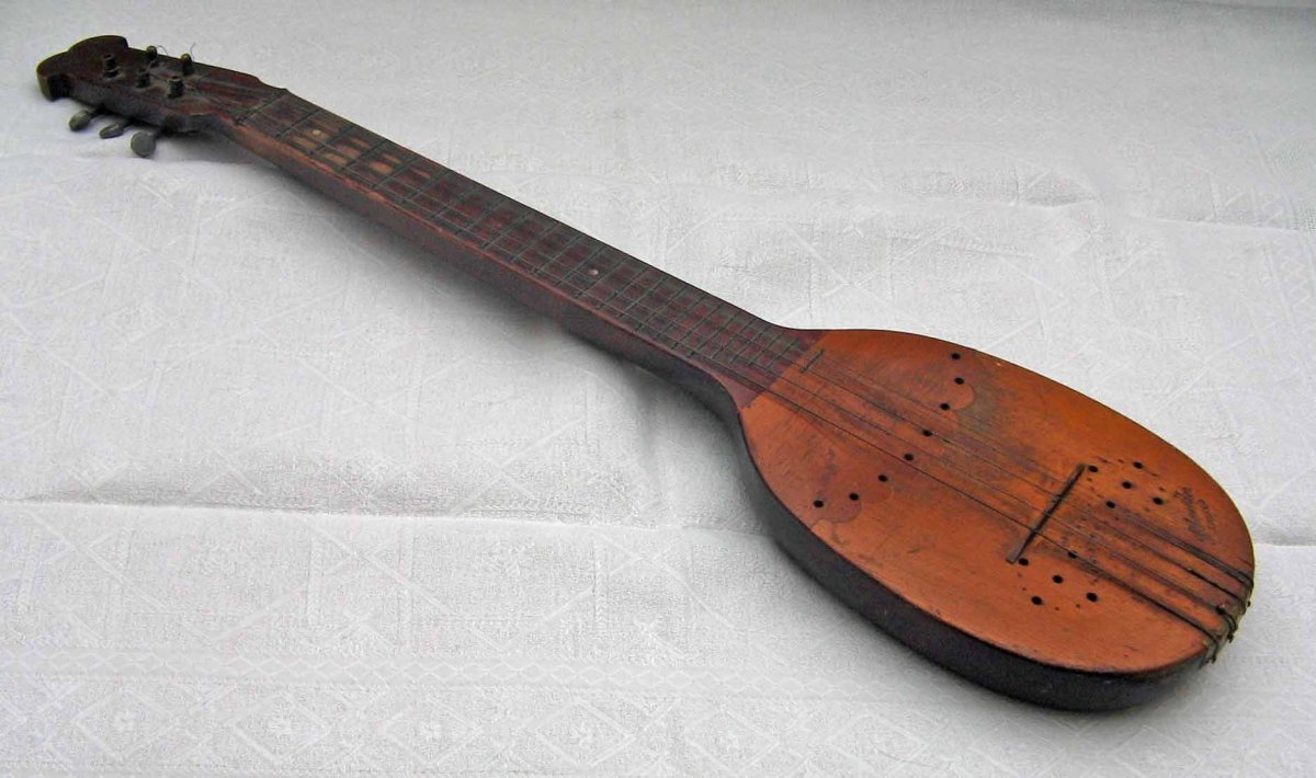 Пандури грузинский инструмент