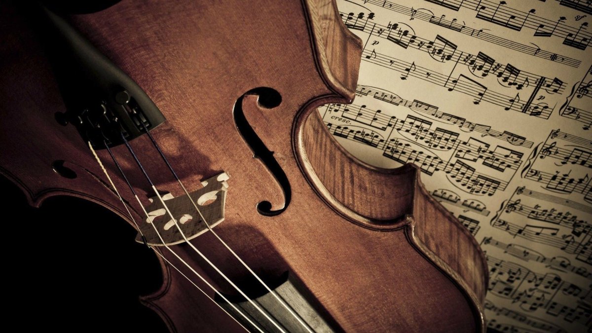 Скрипка на темном фоне