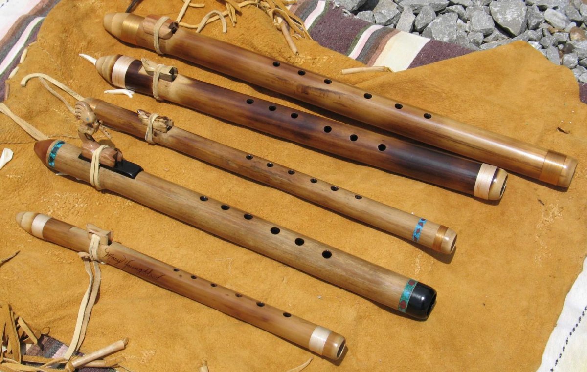 Шалмей средневековый музыкальный инструмент