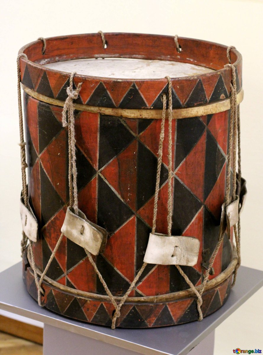Старинный барабан