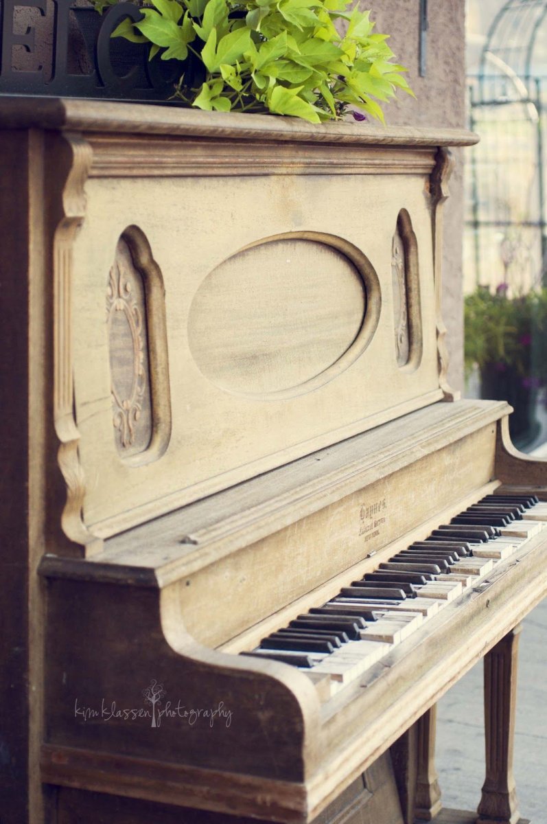 Старинное пианино фортепиано