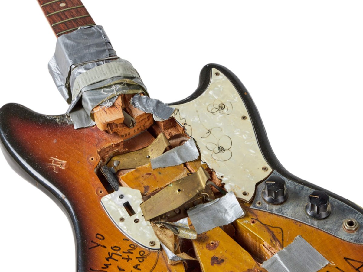 Fender Mustang гитара Курта Кобейна