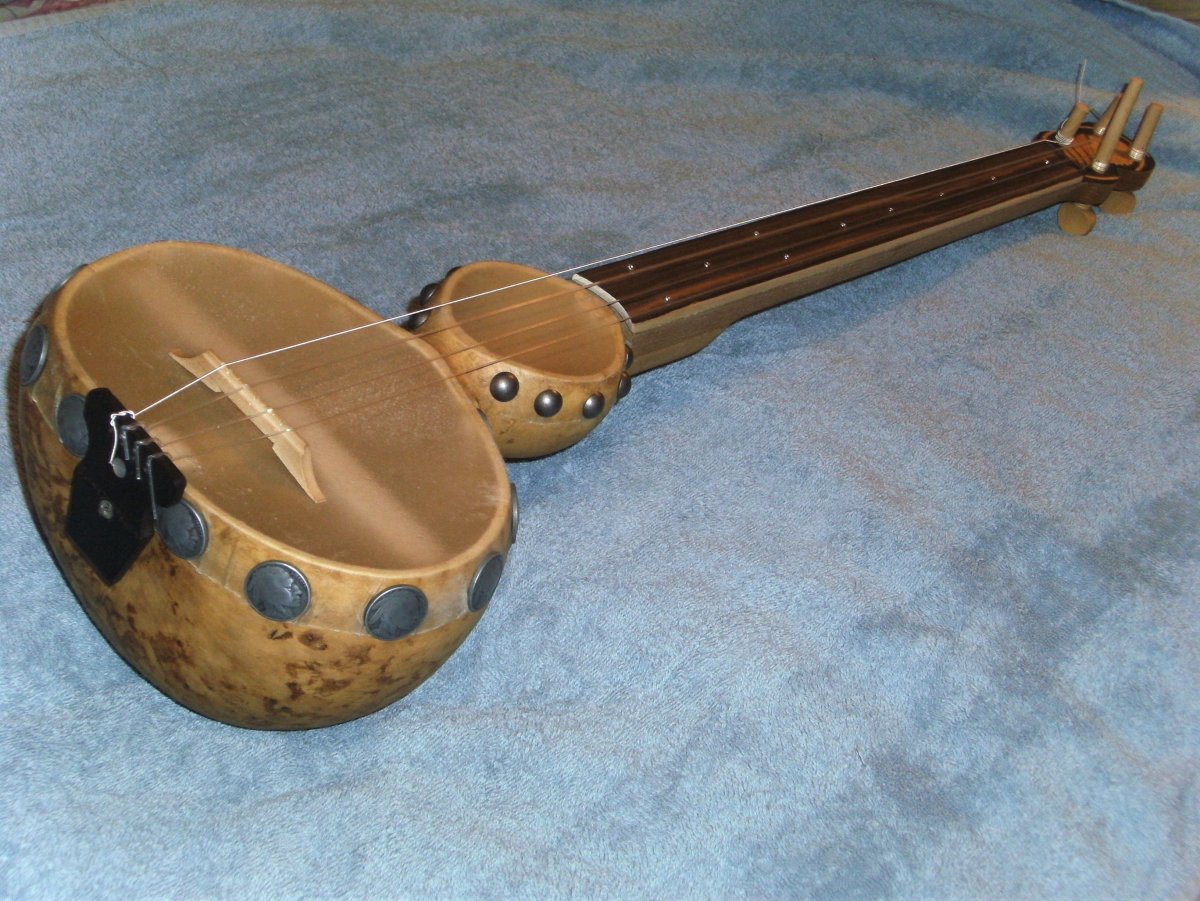 Китайский струнный инструмент Куджин