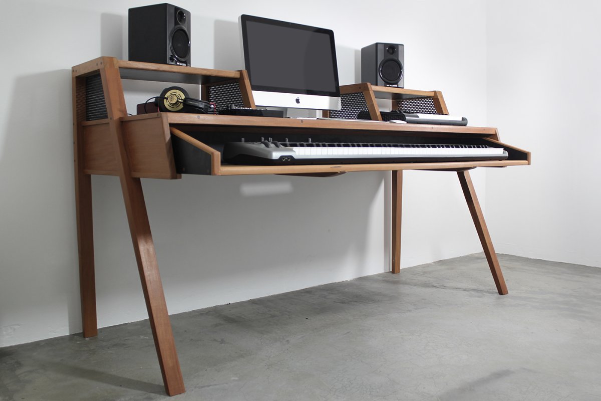 Стол для синтезатора и компьютера
