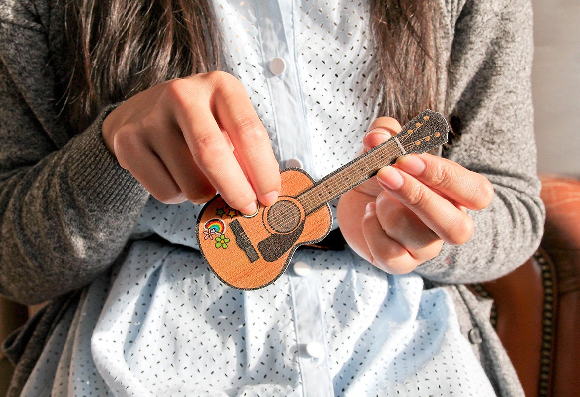 Самая маленькая гитара в мире