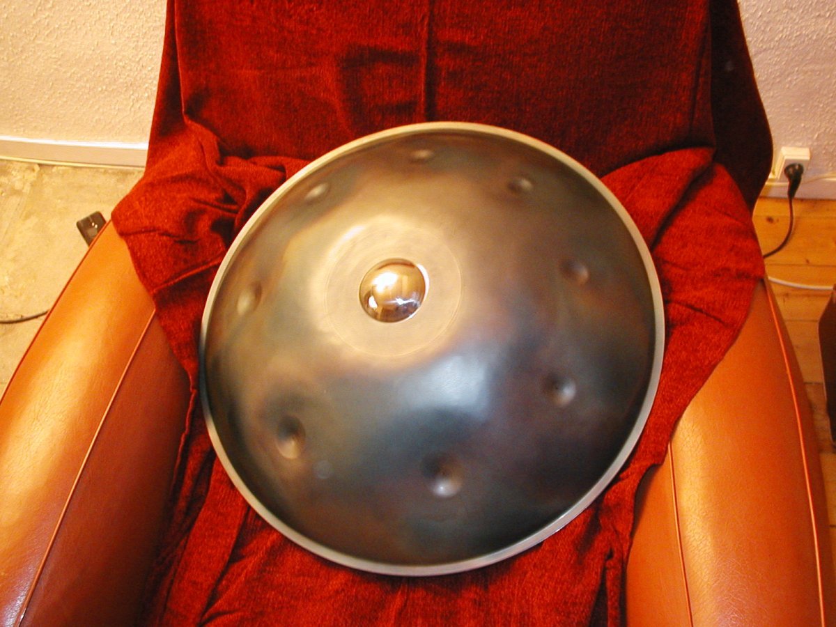 Перкуссионный инструмент металлический барабан