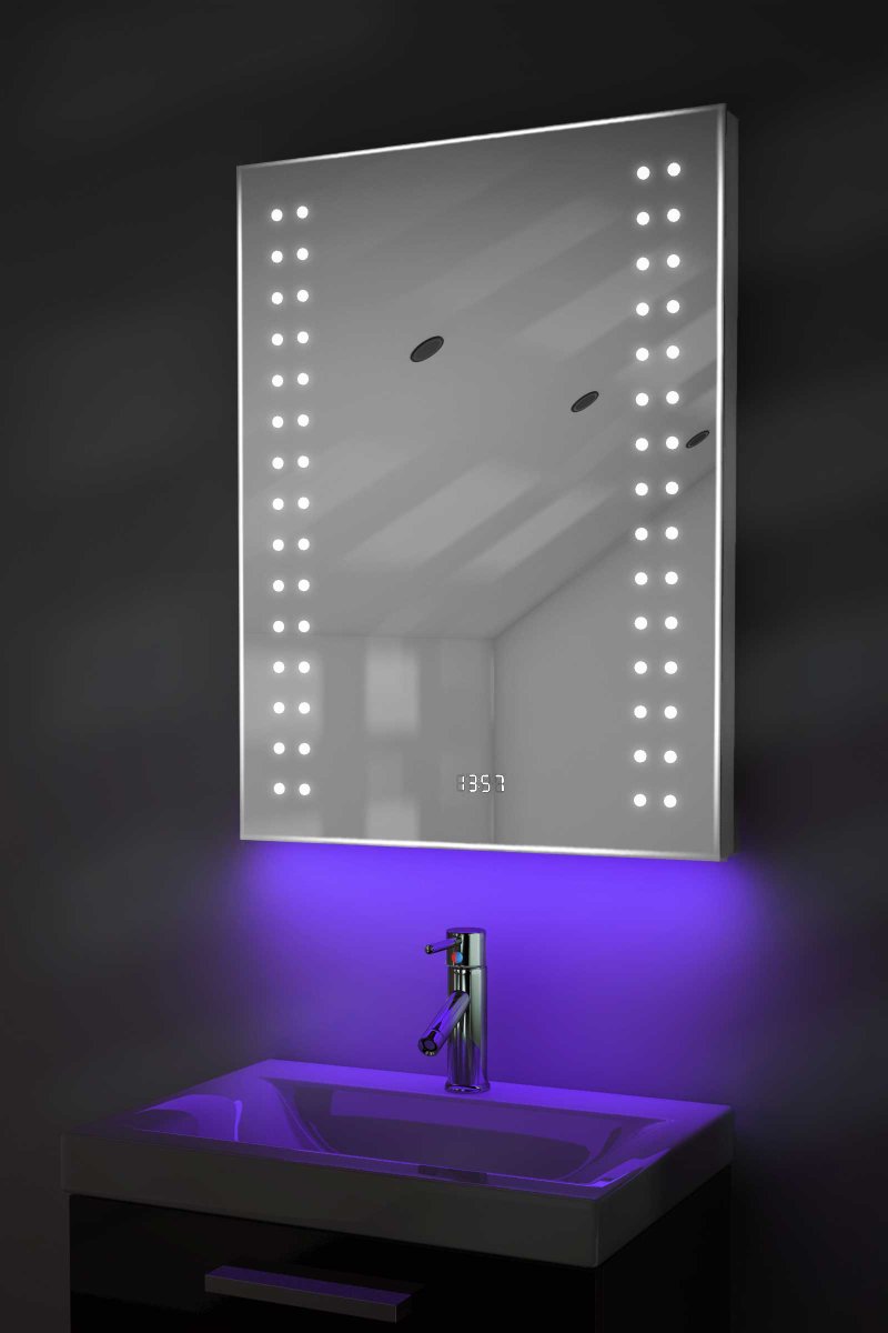 Сенсорное зеркало в ванную с подсветкой