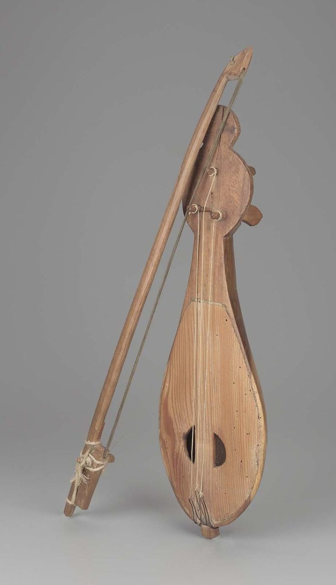 Пандури музыкальный инструмент