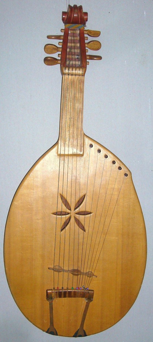 Украинские музыкальные инструменты Кобза
