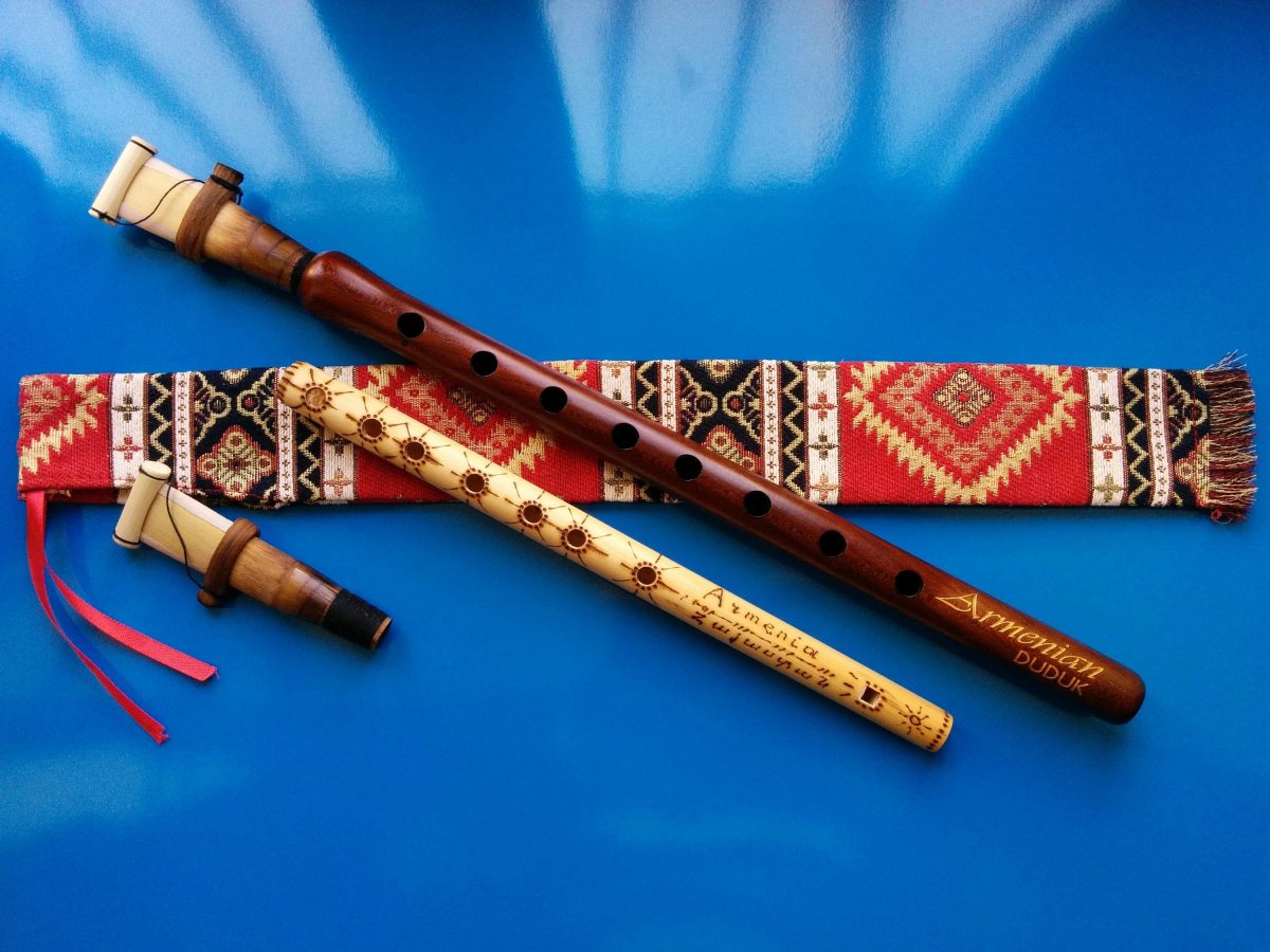 Национальный инструмент Армении дудук