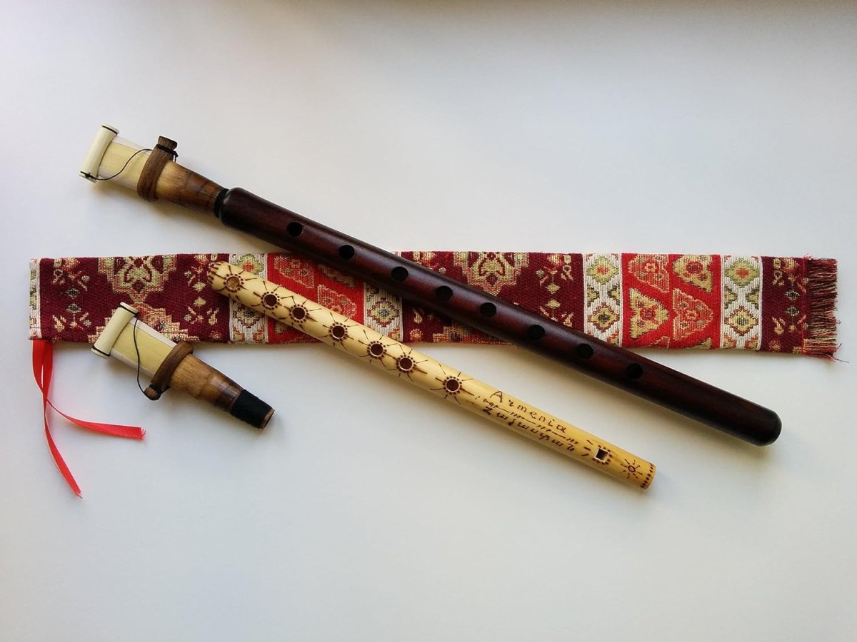 Армянский народный инструмент дудук