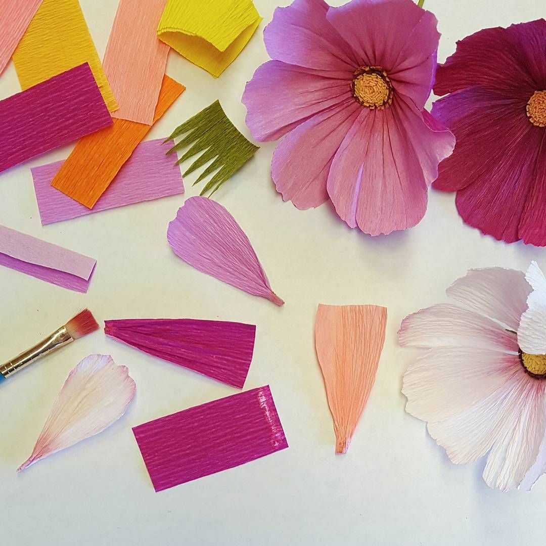 Цветы ихкремовой бумаги