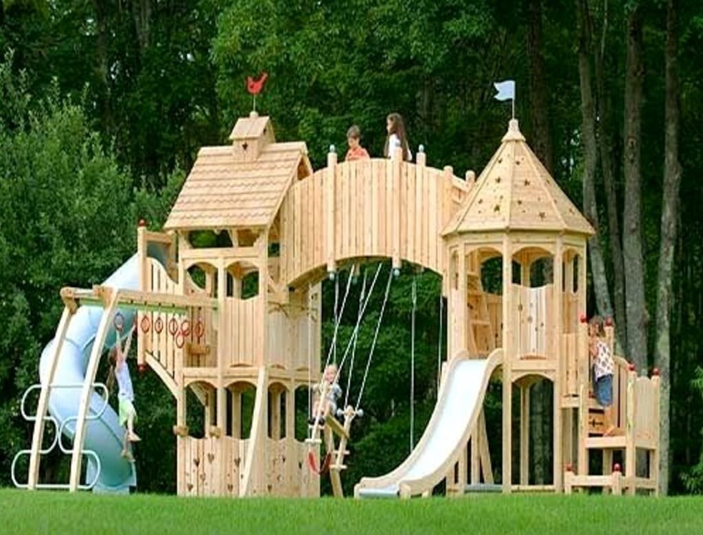 Сказочные детские площадки из дерева