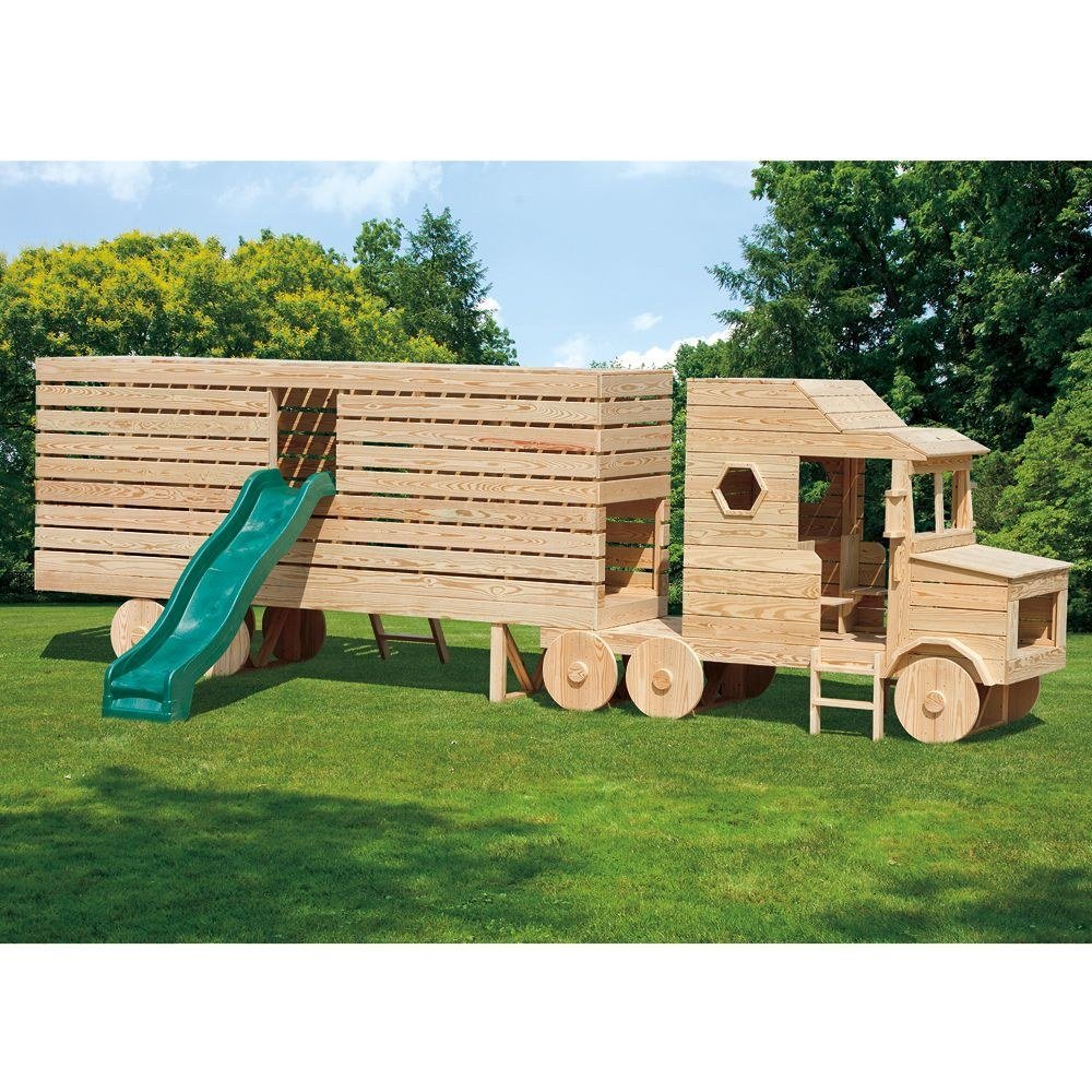 Машина из дерева для детской площадки