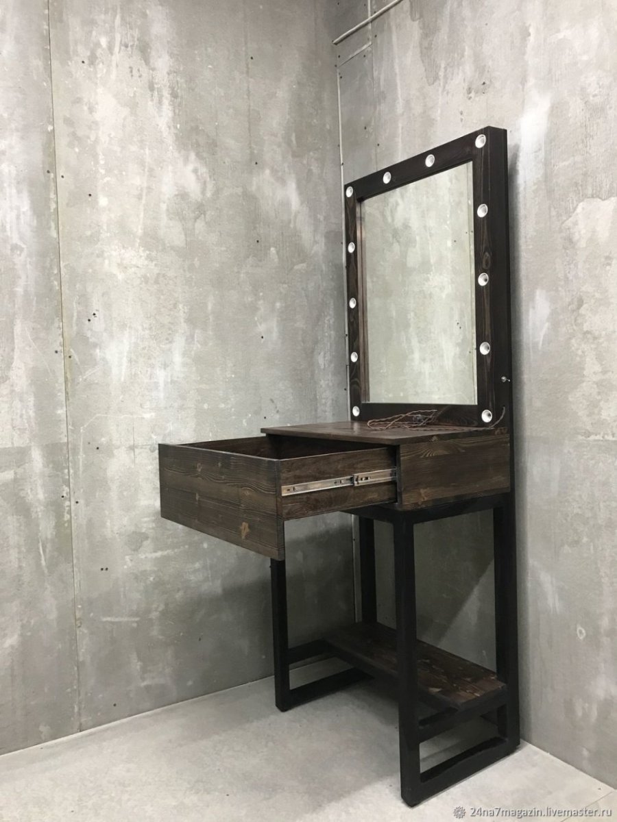 Лофт гримерный стол с зеркалом