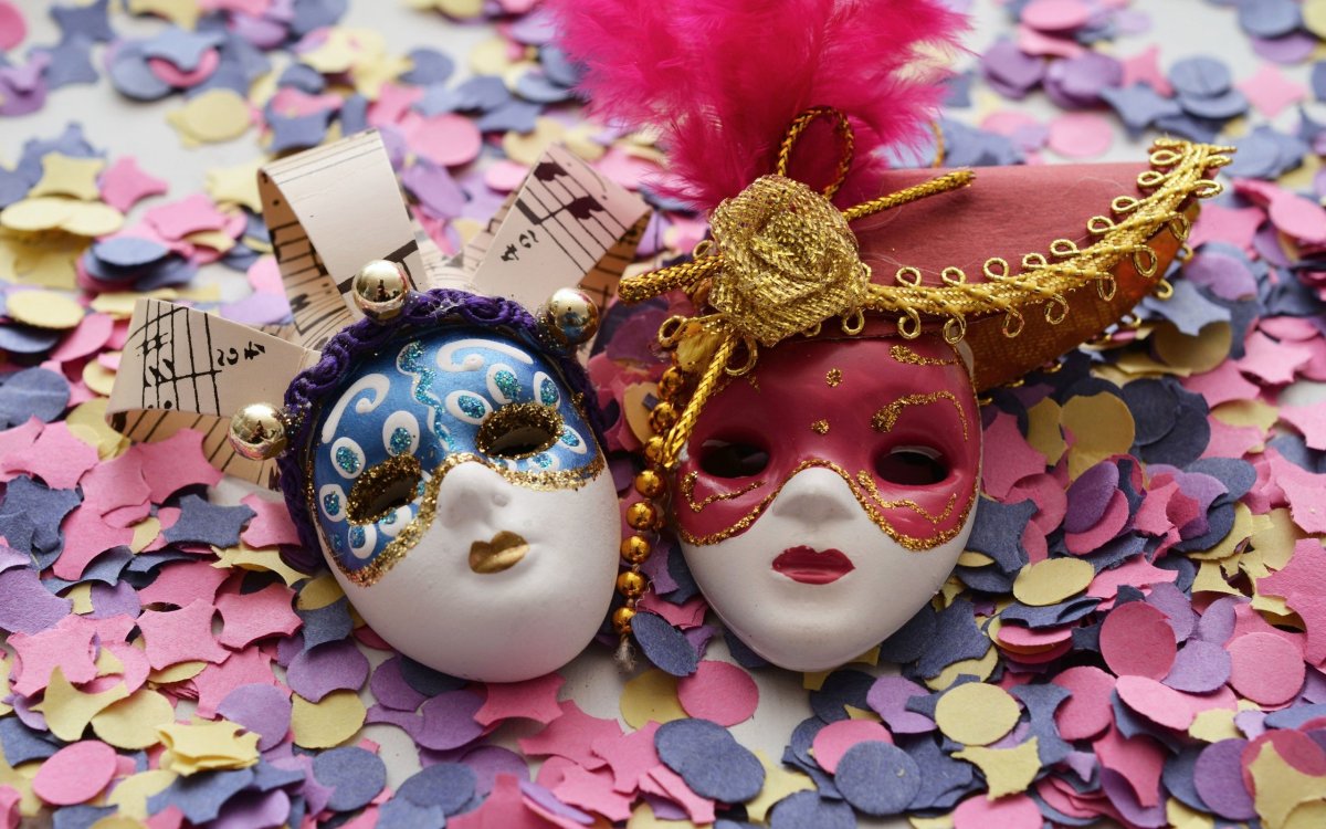 Красивые карнавальные маски